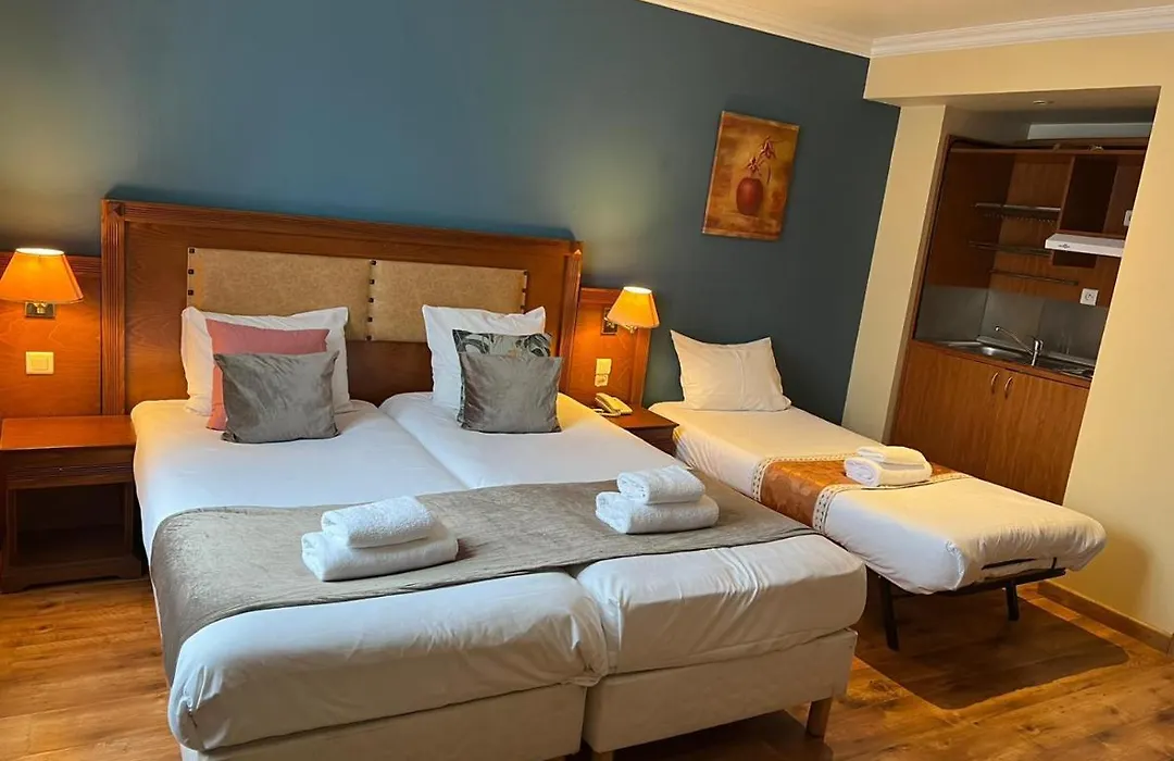 121 Paris Hotel-1